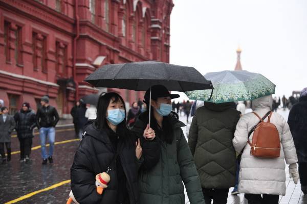 Валентина Казакова - Россия не будет выдворять иностранцев из страны в условиях пандемии - vm.ru - Россия