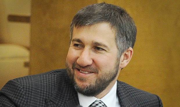 Депутат, чей фонд поставил в больницу просроченные аппараты ИВЛ, попросил признать его потерпевшим по данному делу - og.ru - Россия - Владимир
