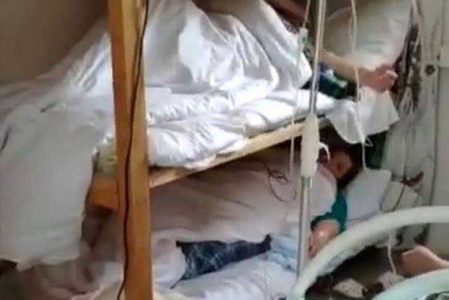 В больнице Дербента медсестер лечили в подсобке для хранения белья. Завотделением отстранили от работы - theins.ru - Дербент