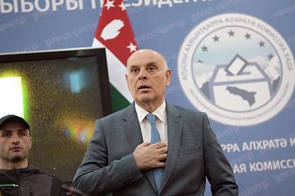 Аслан Бжания - Новый президент Абхазии принял присягу - lenta.ru - Апсны