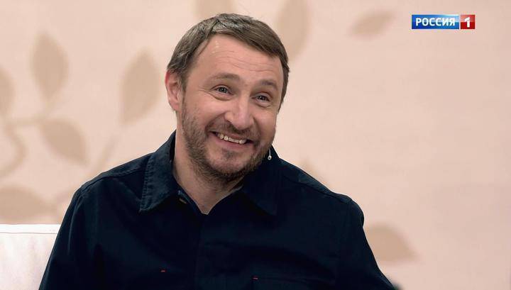 Андрей Кайков объяснил, как стал прочерком в метрике сына - vesti.ru - Москва