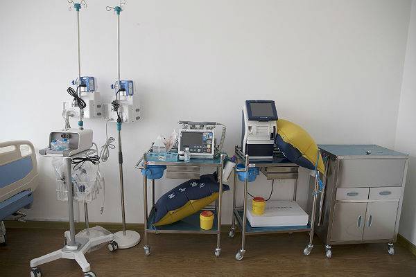 В КНР число пациентов с COVID-19 в больницах впервые упало ниже тысячи - trud.ru - Китай - Тайвань