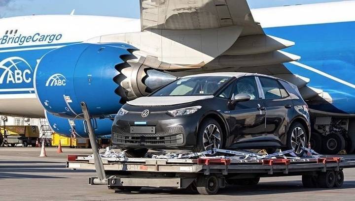 Новый электрокар Volkswagen ID.3 уже привезли в Россию - vesti.ru - Москва - Россия