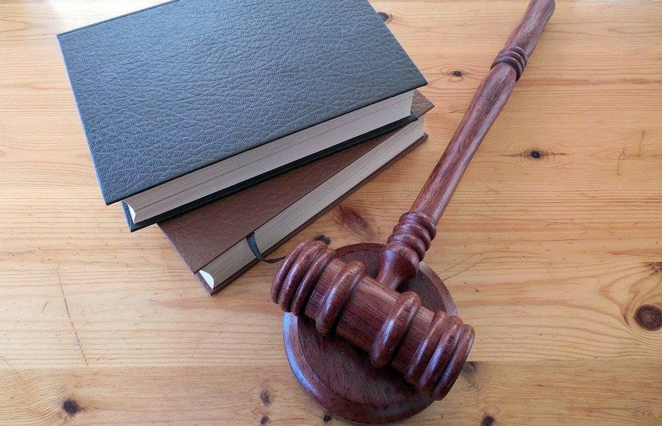 Суд Москвы оштрафовал зараженного COVID-19, нарушившего карантин для поездки в метро - vm.ru - Москва