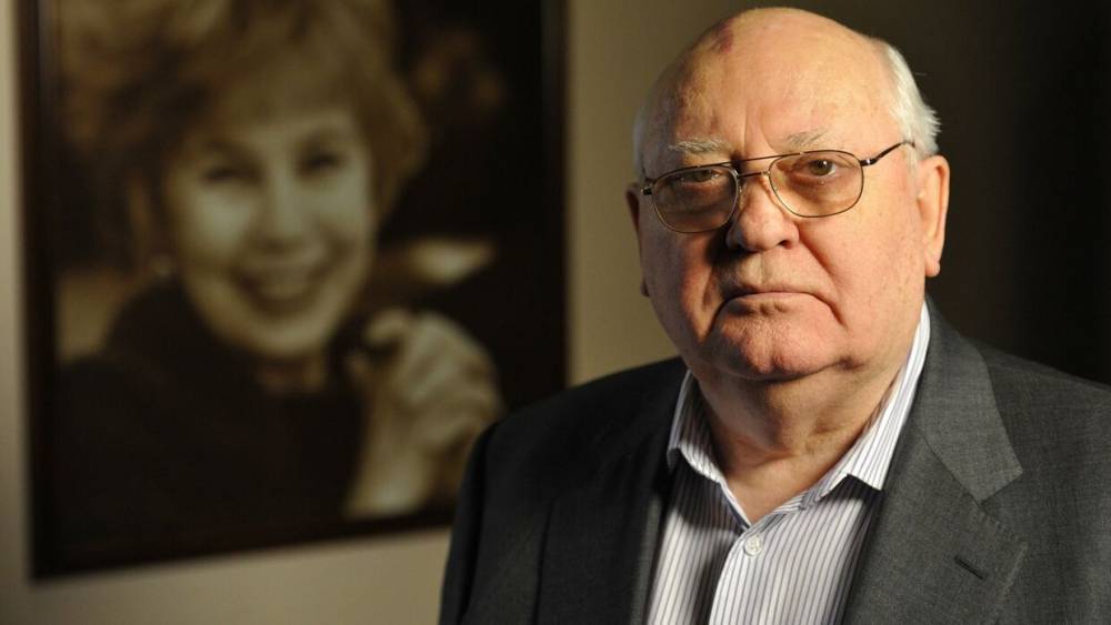 Михаил Горбачев - Александр Проханов - Проханов напомнил Горбачеву, что ГКЧП стал «последней реакцией на распад СССР» - riafan.ru