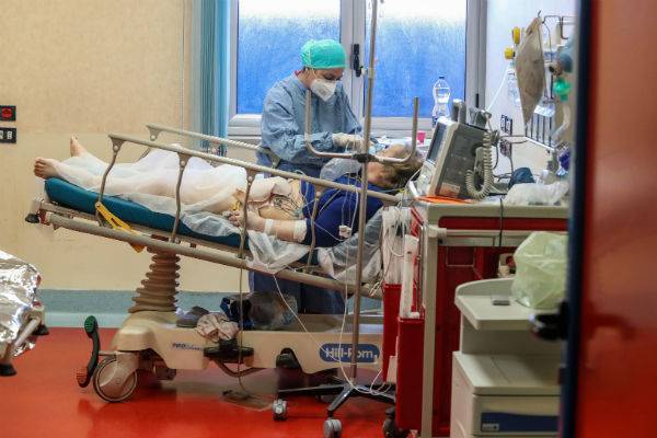 Перелом: в Италии число выздоровевших превысило количество новых заражений - trud.ru - Италия