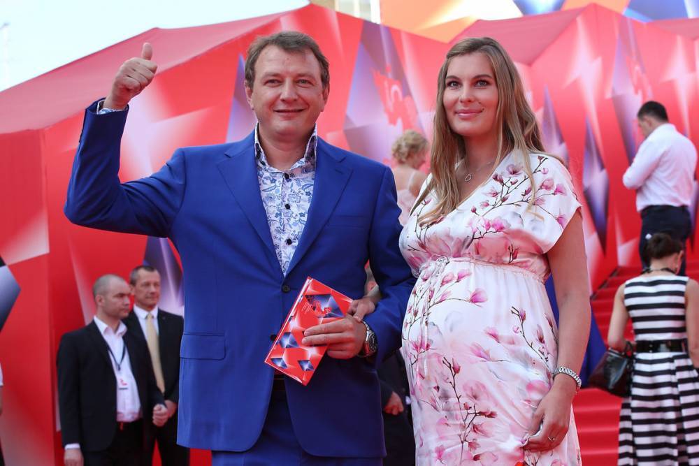 Марат Башаров - В Сети осудили Башарова за публикацию видео скандала с бывшей женой - mk.ru