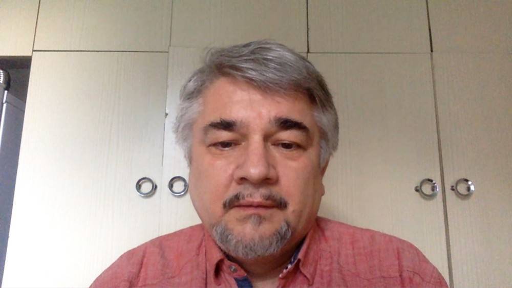Владимир Зеленский - Михаил Саакашвили - Ростислав Ищенко - Алексей Фролов - "Бегай, занимай деньги": для чего Зеленский предложил пост Саакашвили - tvc.ru - Россия - Украина - Киев