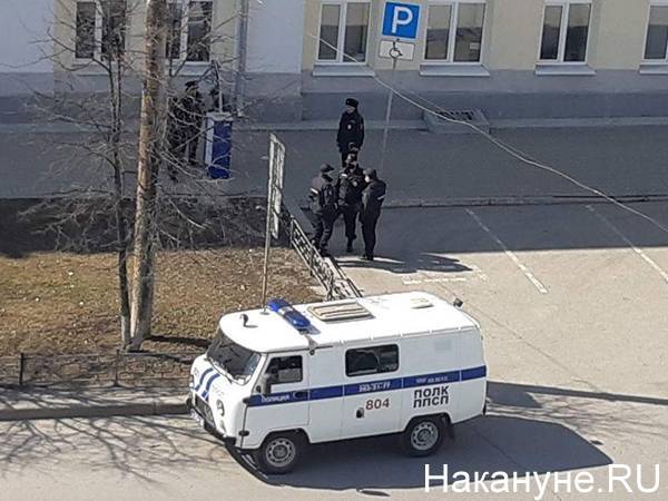 Вадим Чельдиев - В Красноярске задержали участников протеста против режима изоляции - nakanune.ru - Россия - Красноярск - респ. Алания - Владикавказ