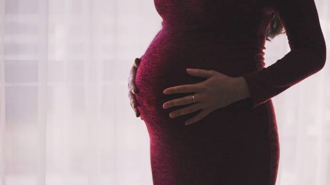 Минздрав допустил аборт для беременных с тяжелой формой коронавируса - piter.tv