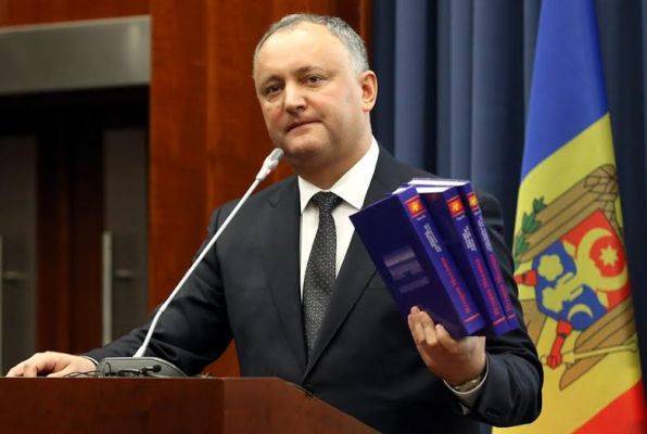 Игорь Додон - Президент Молдавии выяснит, кто хочет контролировать КС - eadaily.com - Молдавия