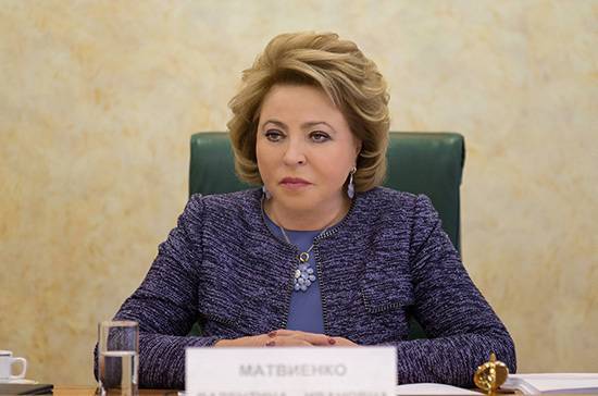 Валентина Матвиенко - Матвиенко назвала безнравственным блокировку другими странами декларации о солидарности в борьбе с COVID-19 - pnp.ru - Россия