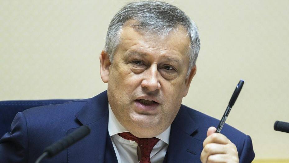 Александр Дрозденко - В Ленобласти возобновят работу салоны красоты и бани - dp.ru - Ленинградская обл.