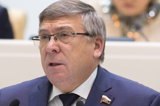 Валерий Рязанский - В Совфеде не исключили продления режима самоизоляции на май - versia.ru - Россия