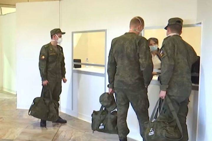 Сергей Шойгу - Андрей Воробьев - В Подмосковье из-за коронавируса направили военных медиков - mk.ru - Россия - Московская обл.