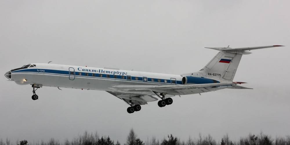 Дмитрий Медведев - Легендарный Ту-134 хотят отправить на пенсию - ruposters.ru - Харьков