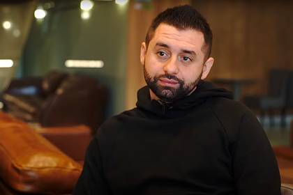 Владимир Зеленский - Давид Арахамия - Михаил Саакашвили - В партии Зеленского пригрозили Грузии проблемами - lenta.ru - США - Украина - Грузия