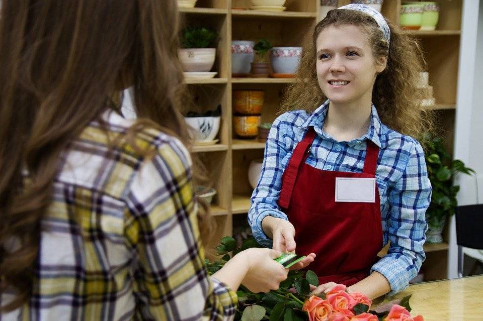 Микробиолог перечислил профессии с наибольшим риском заражения коронавирусом - vm.ru