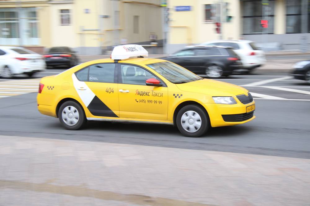 Стали известны подробности конфликта пассажирки и таксиста в Москве - vm.ru - Москва