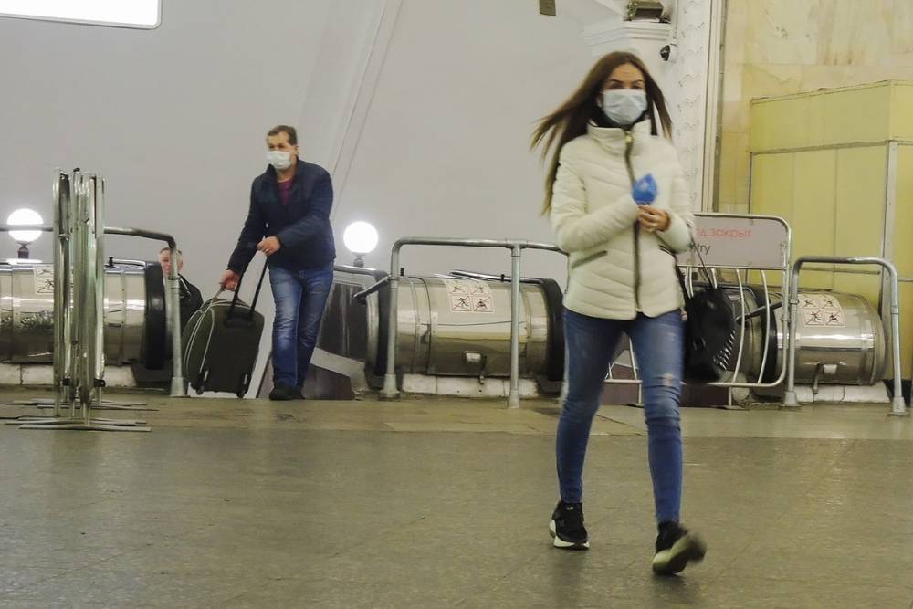 Татьяна Голикова - Эксперты посоветовали правительству РФ продлить самоизоляцию до 12 мая - mk.ru - Россия