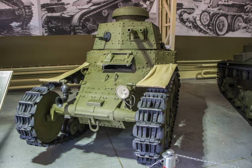 Первый советский танк МС-1 восстановили к юбилею Победы - politexpert.net - Китай - Приморье край - Уссурийск