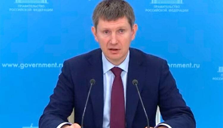 Максим Решетников - Глава Минэкономразвития оценил ежедневные потери экономики от коронавируса в 100 млрд рублей - newtvnews.ru - Россия