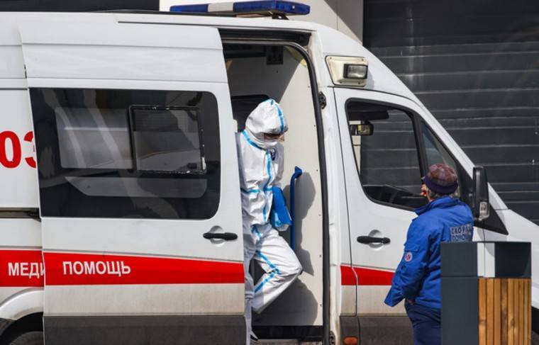 Одиннадцать сотрудников скорой помощи заразились коронавирусом в Находке - news.ru - Санкт-Петербург