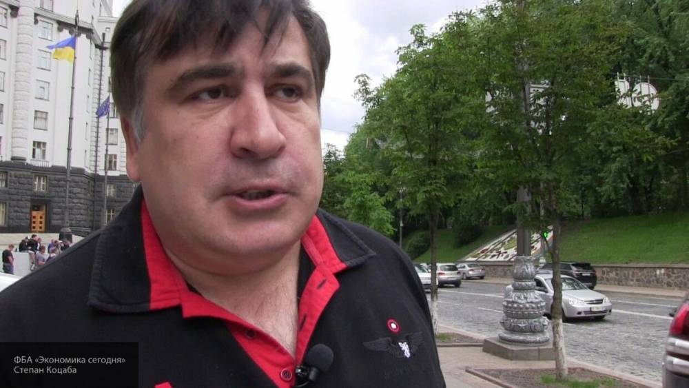 Владимир Зеленский - Михаил Саакашвили - Саакашвили надел значок с перевернутым украинским флагом на заседание в Раду - nation-news.ru - Украина - Грузия