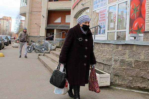 В Москве мужчина напал на пенсионерку из-за несоблюдения дистанции - trud.ru - Москва