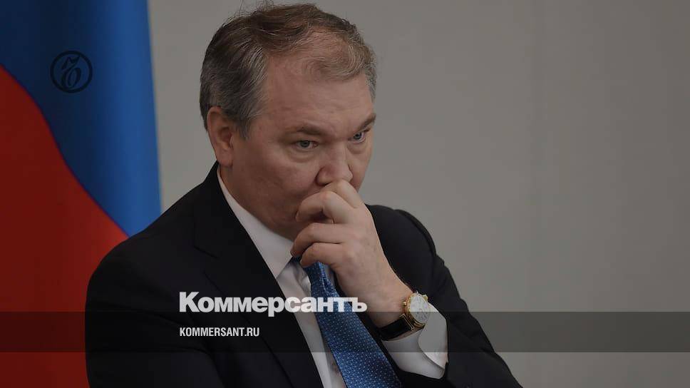Геннадий Зюганов - Леонид Калашников - Депутата от КПРФ Калашникова госпитализировали с коронавирусом - kommersant.ru - Россия