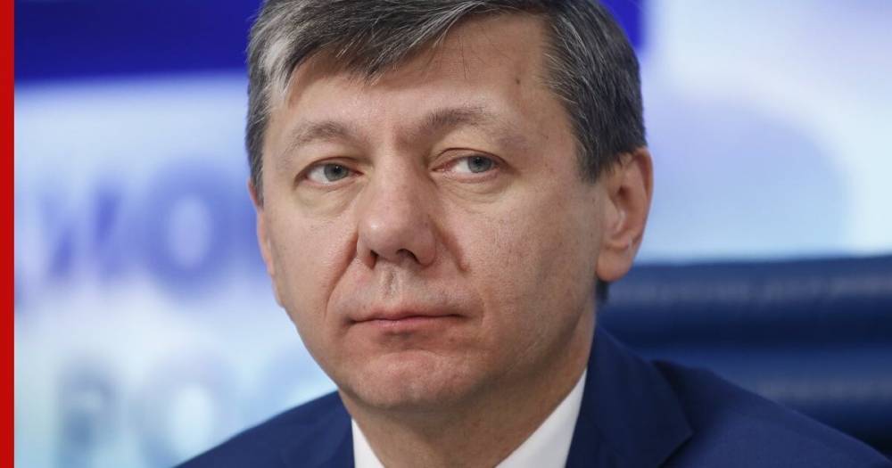 Владимир Ленин - Леонид Калашников - Дмитрий Новиков - Депутат Госдумы Новиков оказался в больнице с подозрением на коронавирус - profile.ru