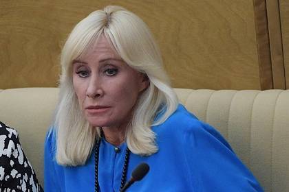 Оксана Пушкина - В Госдуме отреагировали на лишение ведущей «Орла и решки» звания «Женщина года» - lenta.ru