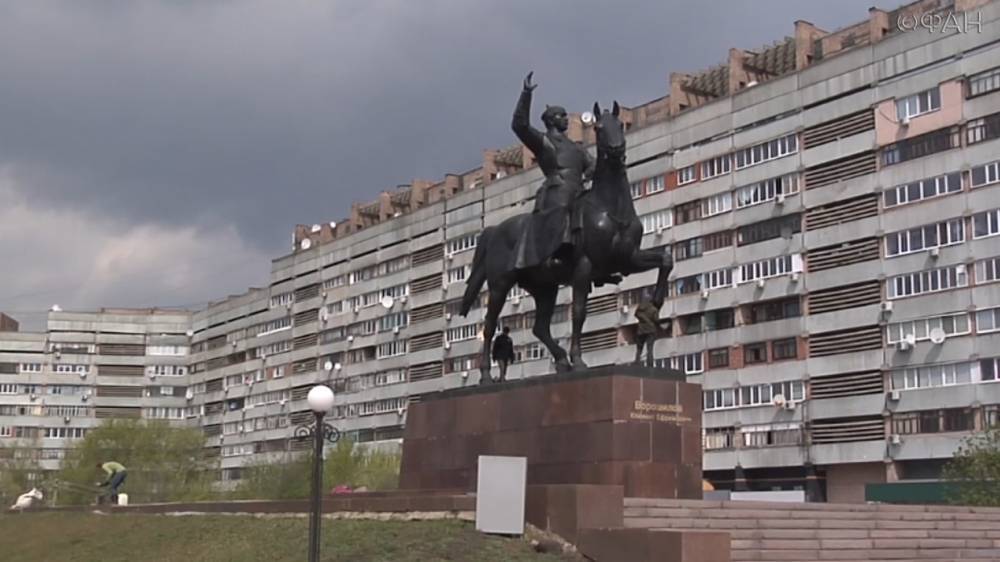 В Луганске к юбилею Победы ведут реконструкцию памятников - riafan.ru - ЛНР - Луганск