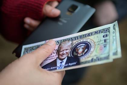 Дональд Трамп - Майкл Помпео - США перенаправят деньги для ВОЗ неправительственным организациям здравоохранения - lenta.ru - США - Washington