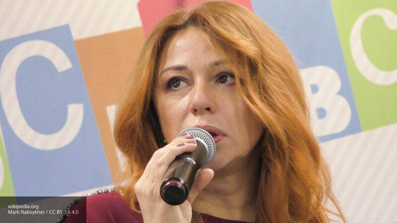 Алена Апина - Фанаты Апиной увидели "красивые сосочки" на фото певицы в рубашке - nation-news.ru - Россия