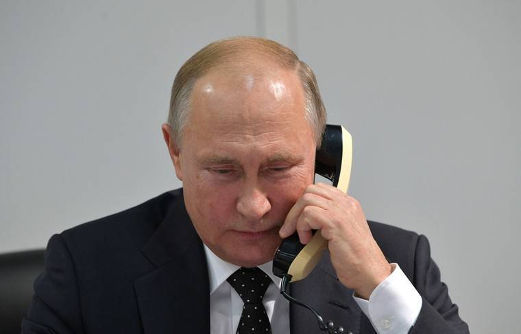 Песков рассказал о функциях телефона Путина - news.ru - Россия