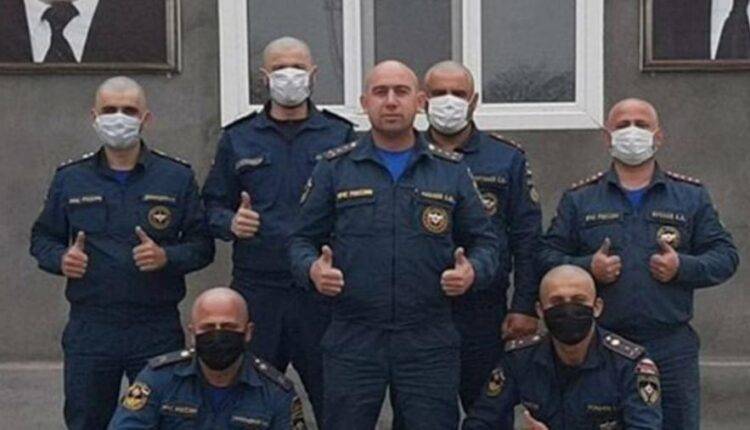 Рамзан Кадыров - В Чечне спасатели побрились налысо в рамках акции против COVID-19 - newtvnews.ru - респ. Чечня