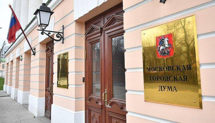 Евгений Герасимов - В Мосгордуме задумались об установке памятника врачам - newtvnews.ru - Москва
