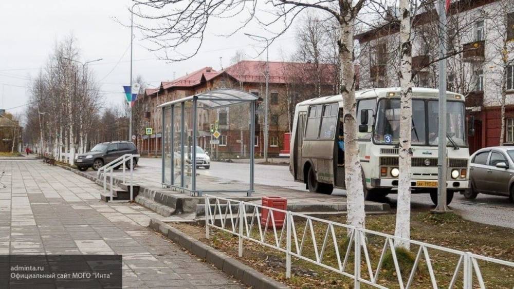 Владислава Грин - Водитель автобуса протаранил столб и снес ограждение в Казани - nation-news.ru - Санкт-Петербург - респ. Татарстан - Казань