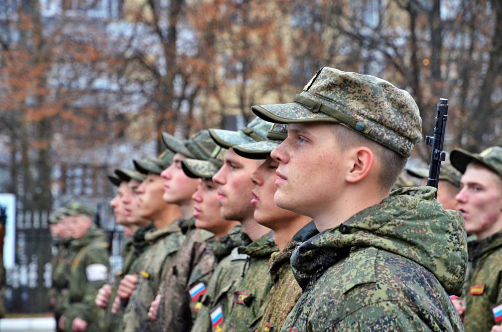 Отправка призывников на военную службу начнется после 20 мая - vm.ru - Россия