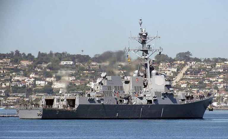 Дональд Трамп - На ракетном эсминце ВМС США вспыхнула эпидемия COVID-2019 - free-news.su - США
