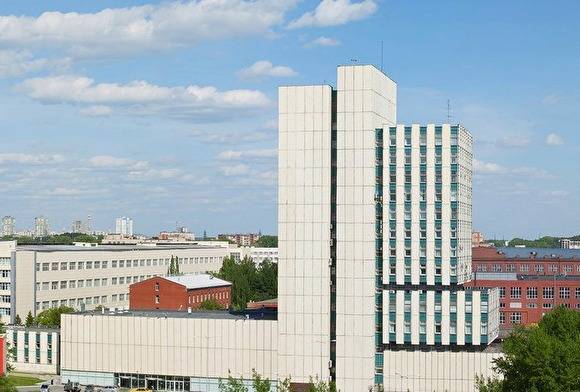 В Екатеринбурге ввели ограничения по COVID в общежитии завода, который делает аппараты ИВЛ - znak.com - Россия - Екатеринбург - Свердловская обл. - Уральск