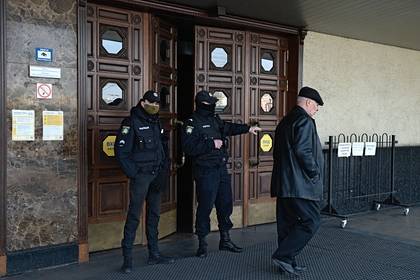 Денис Шмыгаль - Виктор Ляшко - На Украине допустили стремительную отмену карантина - lenta.ru - Украина