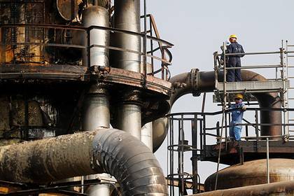 Саудовская Аравия начала останавливать добычу нефти - lenta.ru - Саудовская Аравия - Алжир - Нигерия - Кувейт