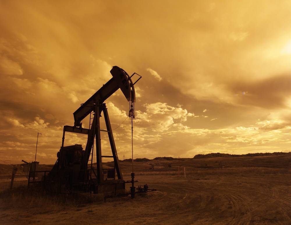 Падение мировых цен на нефть ускорилось до 15 процентов - vm.ru