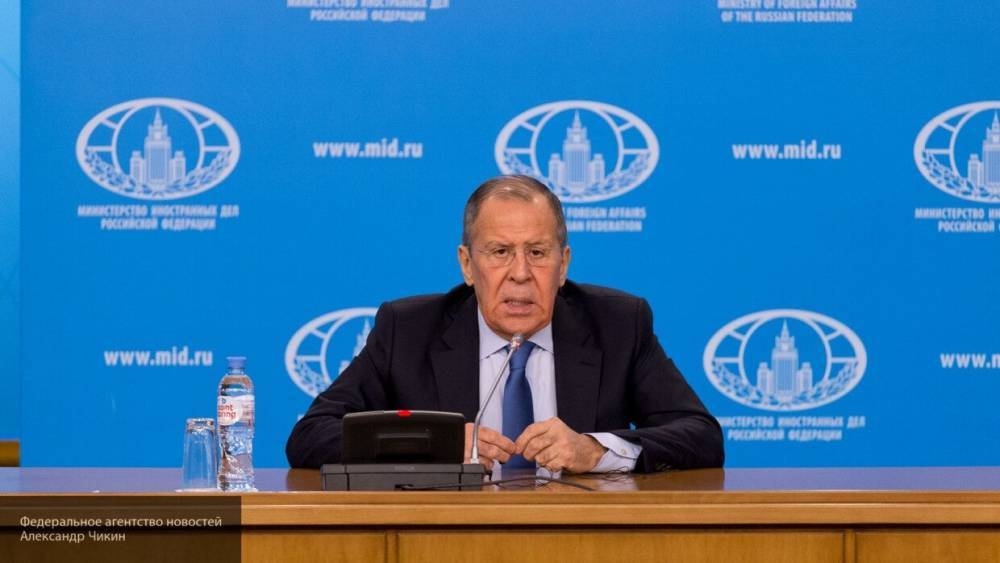 Сергей Лавров - Лавров раскритиковал попытки стран свалить на ВОЗ вину за пандемию коронавируса - polit.info - Россия