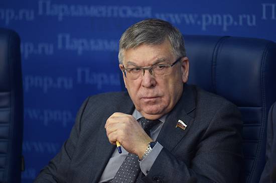 Ярослав Нилов - Валерий Рязанский - Рязанский оценил идею о переносе майских праздников - pnp.ru