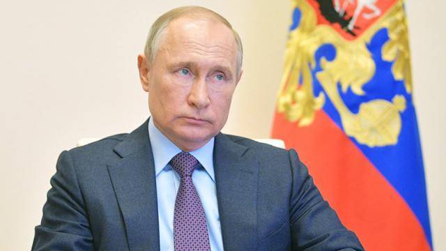Владимир Путин - Дмитрий Кобылкин - Путин заявил о риске возникновения наводнений и пожаров в России - newsland.com - Россия - округ Сибирский
