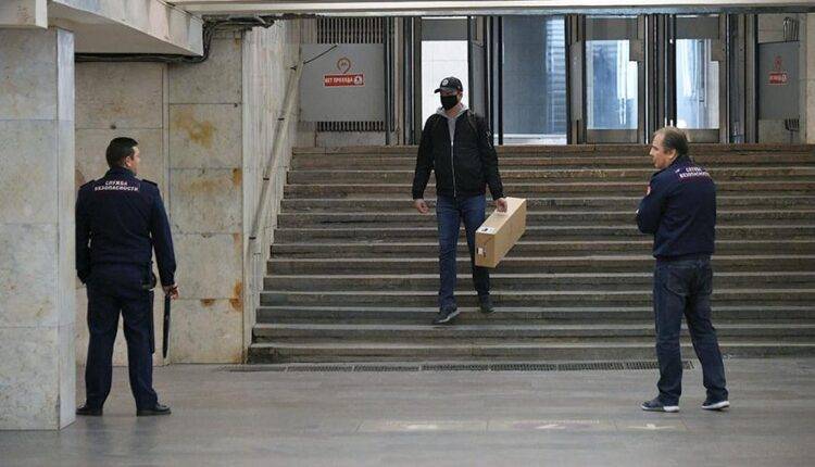 Максим Ликсутов - В московском метро начали установку бесконтактных санитайзеров - newtvnews.ru - Москва