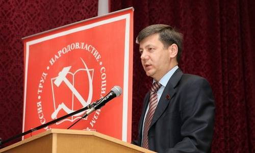 Дмитрий Новиков - Депутат Госдумы, у которого подтвердился COVID, не считает ошибкой возложение цветов к Мавзолею - nakanune.ru